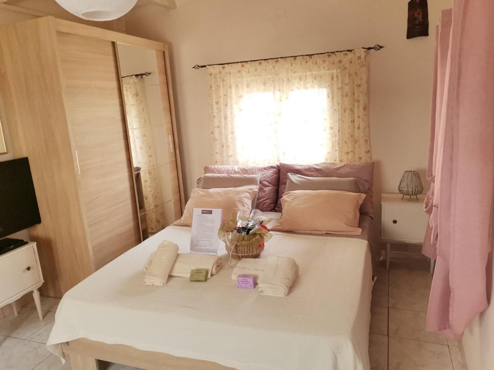 Serenity House Spiatza Katarrakhion Экстерьер фото